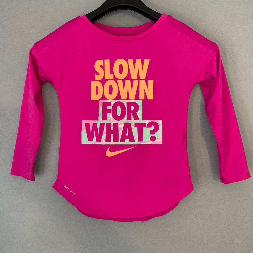 Girls Nike Long Sleeve Tee Size medium (5-6 yrs)